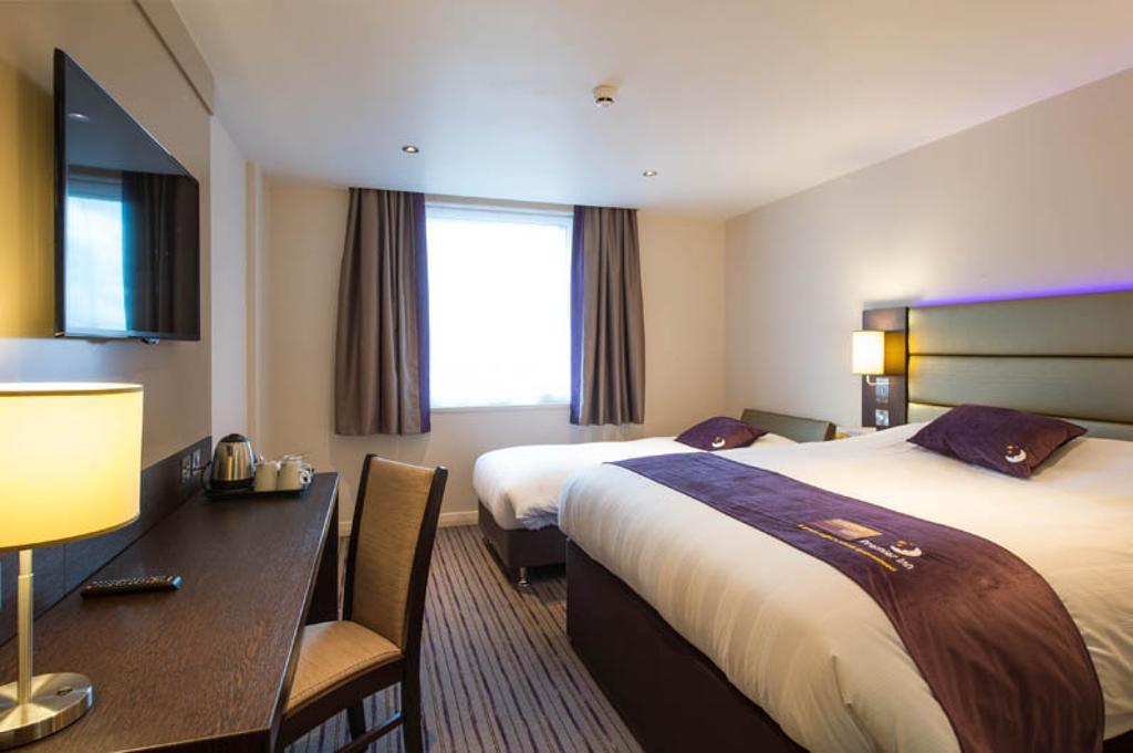 Premier Inn London Croydon West - Purley A23 Szoba fotó