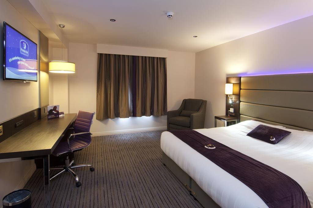 Premier Inn London Croydon West - Purley A23 Szoba fotó
