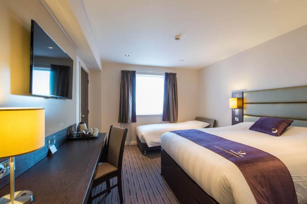 Premier Inn London Croydon West - Purley A23 Szoba fotó