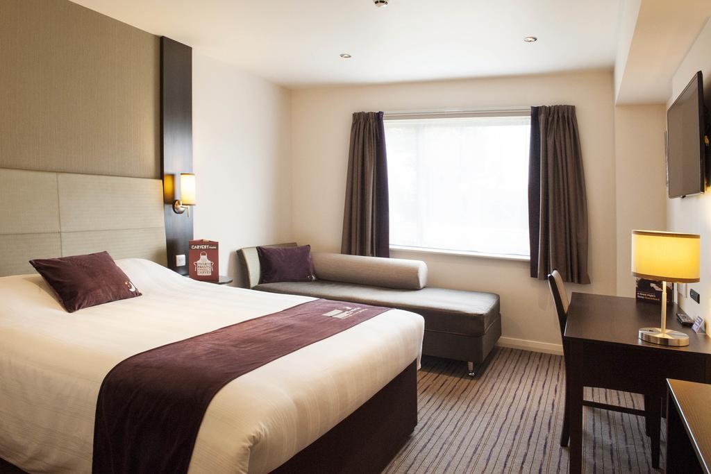 Premier Inn London Croydon West - Purley A23 Szoba fotó