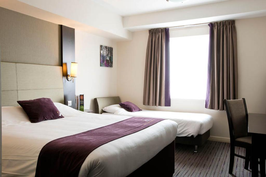Premier Inn London Croydon West - Purley A23 Szoba fotó